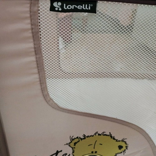 Lorreli playpen complete with Greco strom mattress like new