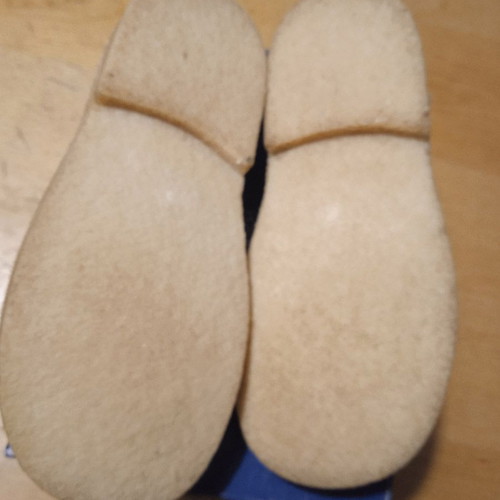 Equerry leather beige shoes size 26 like new