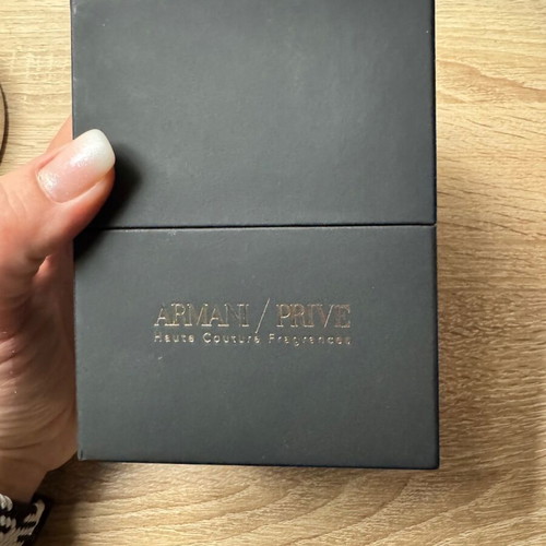 Armani prive box with magnet like new