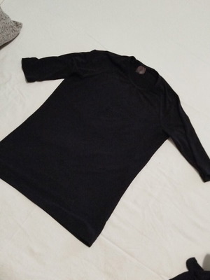 Training shirt like new with elbow-length sleeve