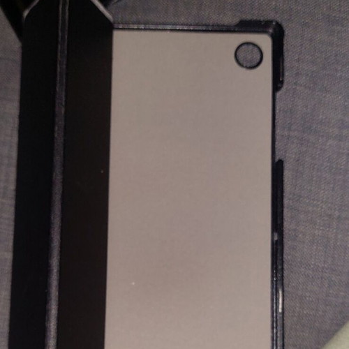 Samsung Galaxy Tab A8 tablet like new, 32 GB with leather case