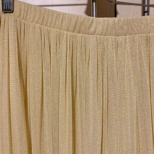 Zara skirt gold like new, tulle with lining, size M