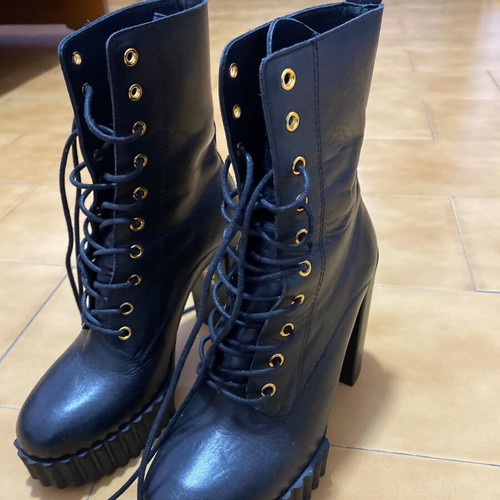 Tsakiris Mallas black heeled ankle boots like new, size 39
