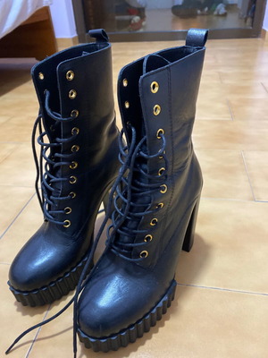 Tsakiris Mallas black heeled ankle boots like new, size 39