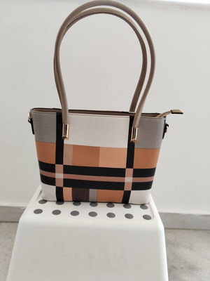 Shoulder bag with geometric beige-brown pattern, excellent condition