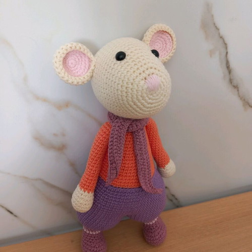 Handmade knitted mouse toy new