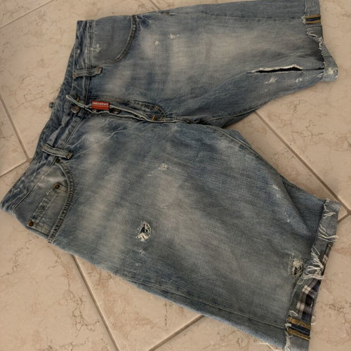 Dsquared2 bermuda shorts used, size 52, blue