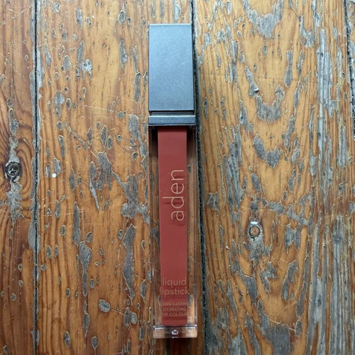 Aden liquid lipstick 28 brick red new, matte finish