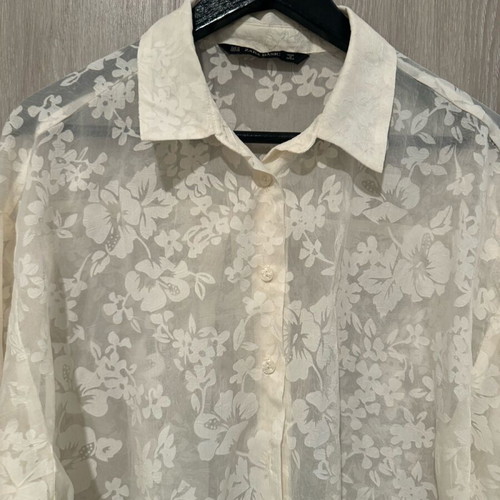 Zara sheer shirt unused with floral pattern, size M, white and beige