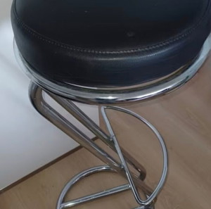 Σκαμπό μπαρ καινούργιο