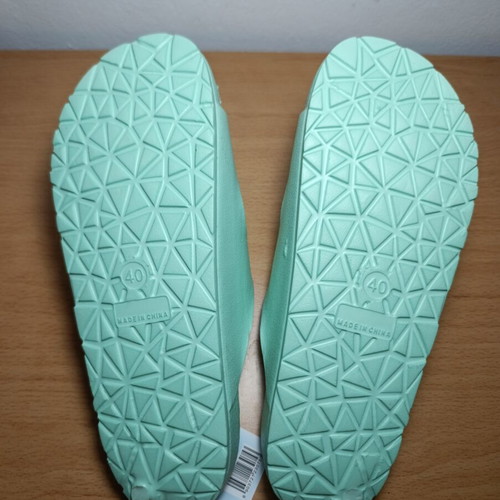 Ocean Addicts women's slippers, mint color