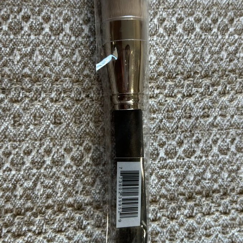 Mac Cosmetics Brush 170 new, oval shape for creams and liquids
