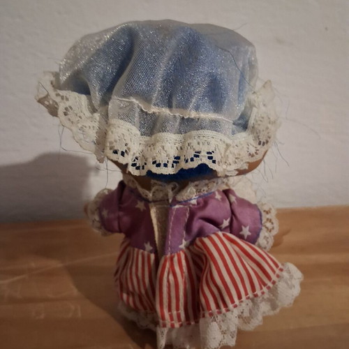 Efxoulis figure used, with diamond detail