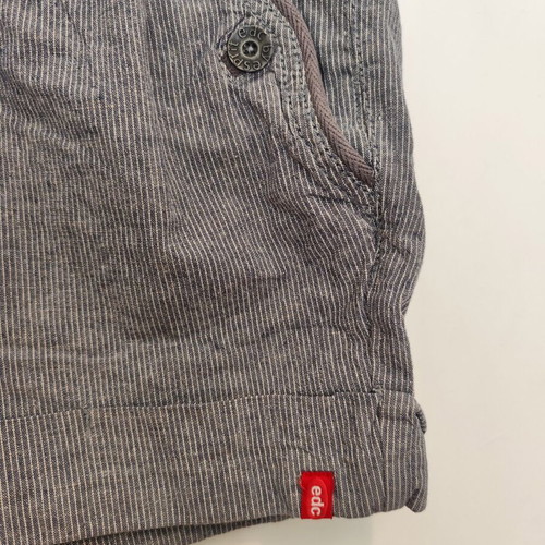 Esprit medium σορτσάκι σαν καινούργιο
