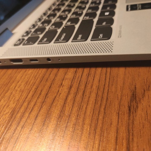 Lenovo Flex 5 14" 2-in-1 laptop like new with stylus