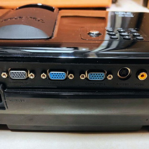 BenQ MP515 projector used with remote and new replacement lamp