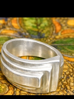 Silver 925 Ring like new, modern unisex design