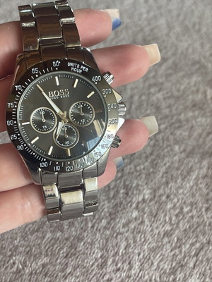 Hugo Boss ρολόι καινούργιο, γκρι και ασημί, 39-42mm