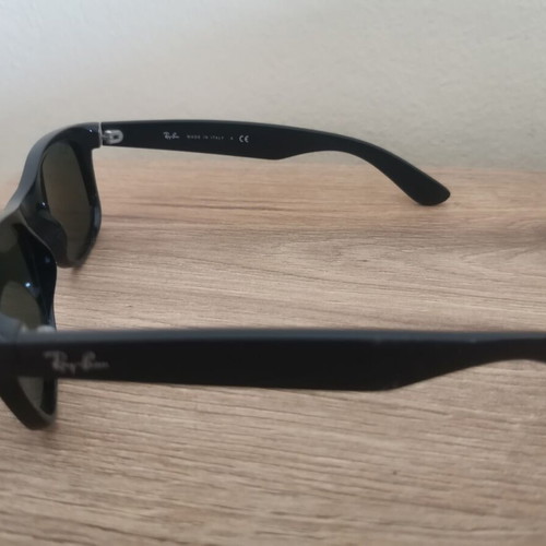 Rayban Wayfarer sunglasses, unisex, authentic, black