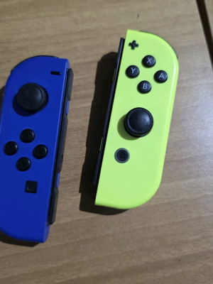 Joycons Nintendo Switch used authentic controllers