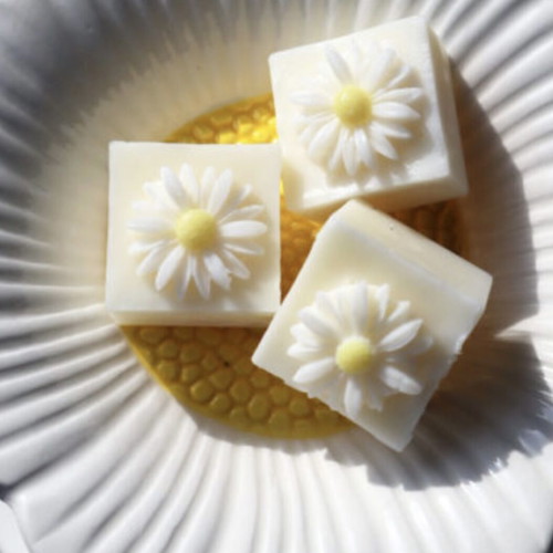 Wax sample with customizable scent