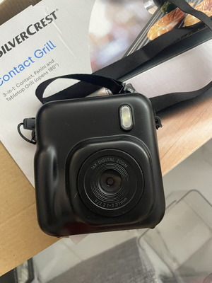 Instant camera with 32GB memory card used, printing issue