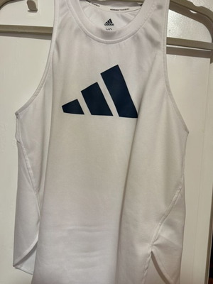 Adidas shirt XS white like new