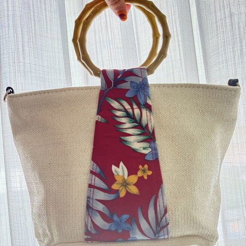 Summer bag new with horn handles and shoulder strap beige