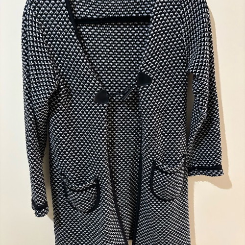 Cardigan used, black and white