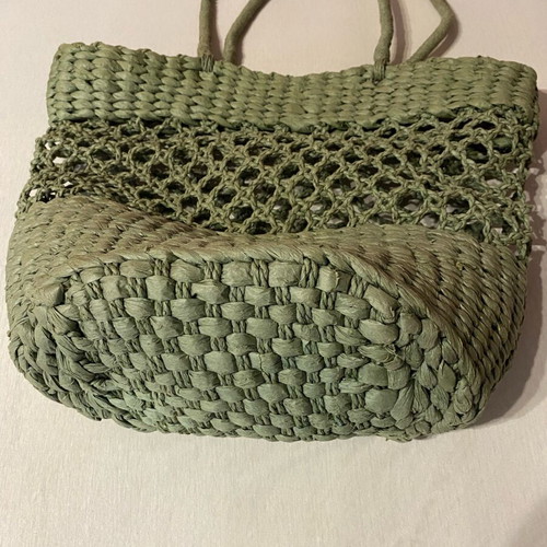 Shade & Shore Woven Shoulder Bag like new, green straw