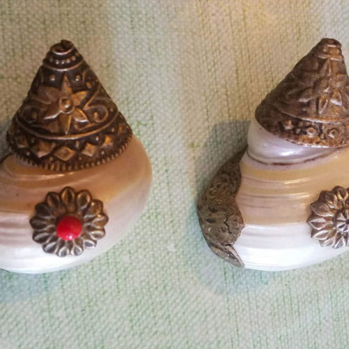 Shankha παραδοσιακά τελετουργικά κοχύλια σαν καινούργιο από Θιβέτ ή Νεπάλ