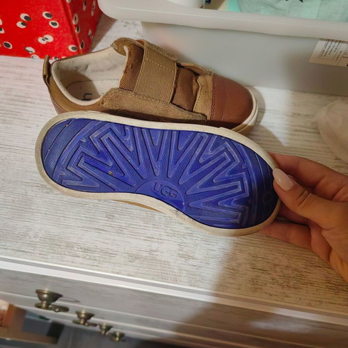 Ugg sneakers used, brown, size 27