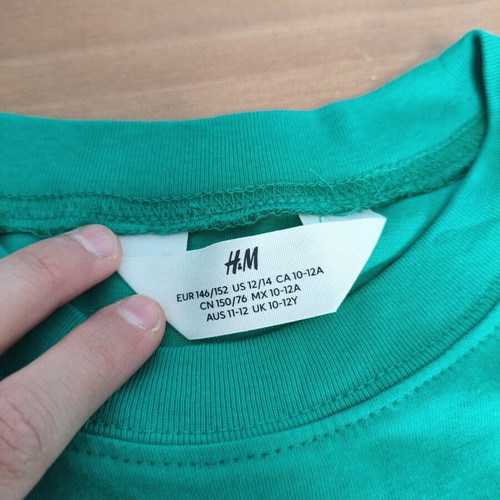 H&M Slevved T-shirt new, black and green, size XS for 12 years