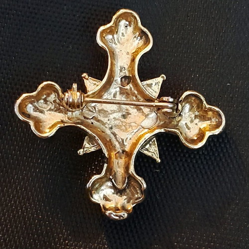 Cross with Italian cameo used, 4.5cm brass