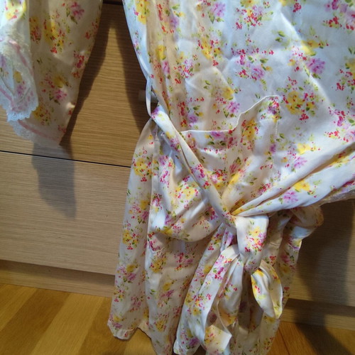 Yamamay Printed Kimono like new, with pockets and lace, size L