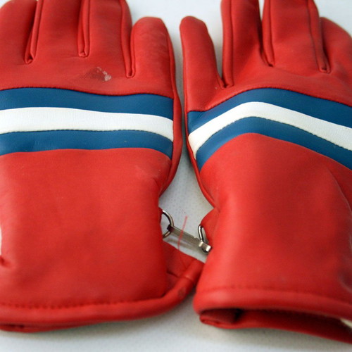 Vintage winter leather gloves red, new from the 80s