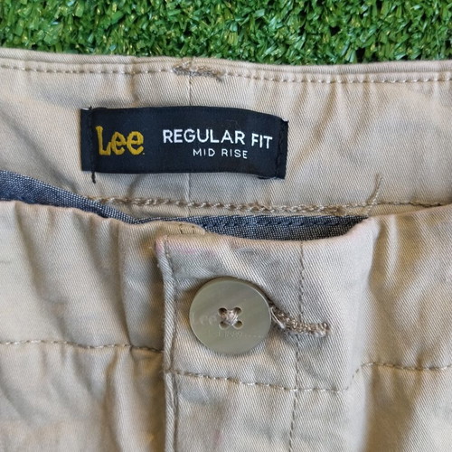 Lee women's beige shorts size 14 medium like new