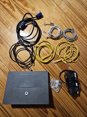 Vodafone H300s router, Lenovo charger and cables used