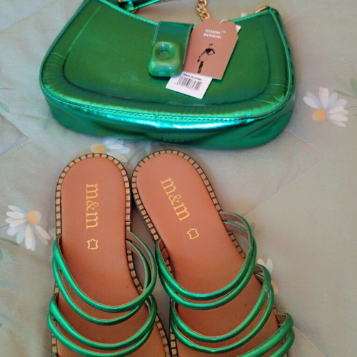 M&M Sandals Size 40 New Metallic Green With Gianni Bernini Bag