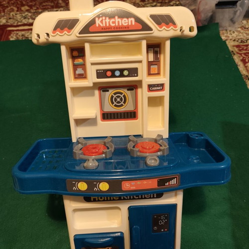 Kitchen Happy Cooking plastic play kitchen with sounds and lights