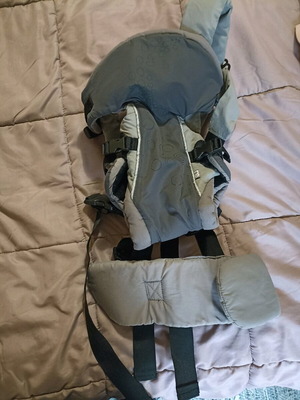 Baby carrier used, max 12 kg, well-known brand