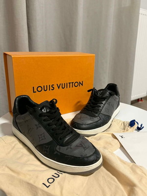 Louis Vuitton sneakers used, size 41