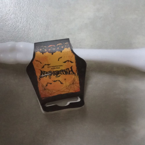 Plastic skeleton hand Helloween new