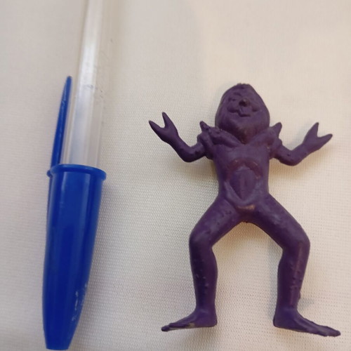 Vintage Exogini Alien Figure used, Blackastar series, purple rubber