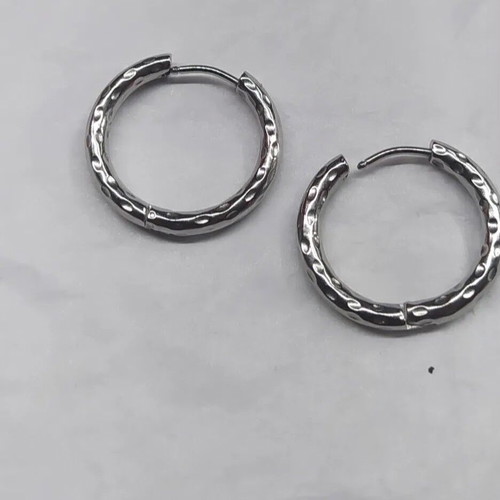 Hoop earrings made of stainless steel new, silver