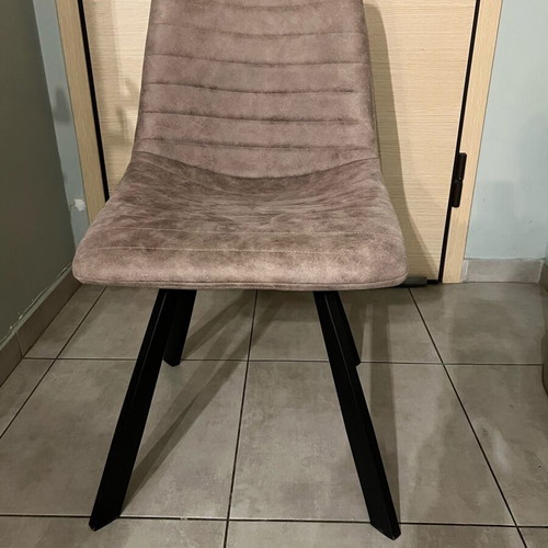 Dining chair used, 6 available pieces