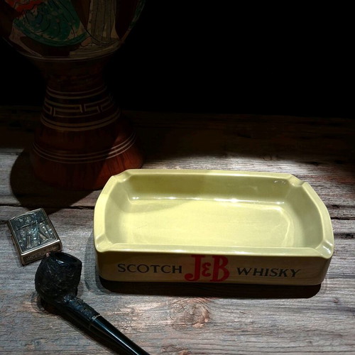Collectible ceramic ashtray J&B Scotch Whisky Wade England new