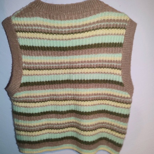 Mango knitted sleeveless top with colorful stripes like new