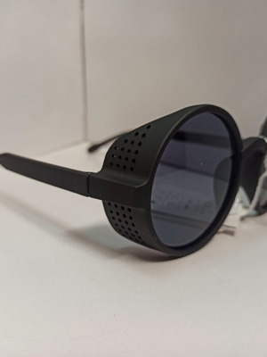 Men's sunglasses new with attractive design