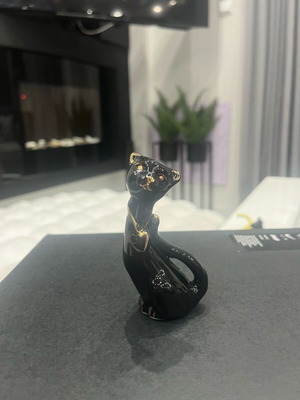 Ceramic cat miniature like new
